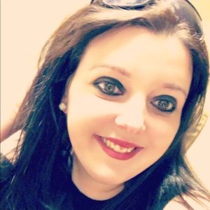Meet your Posher, Alison